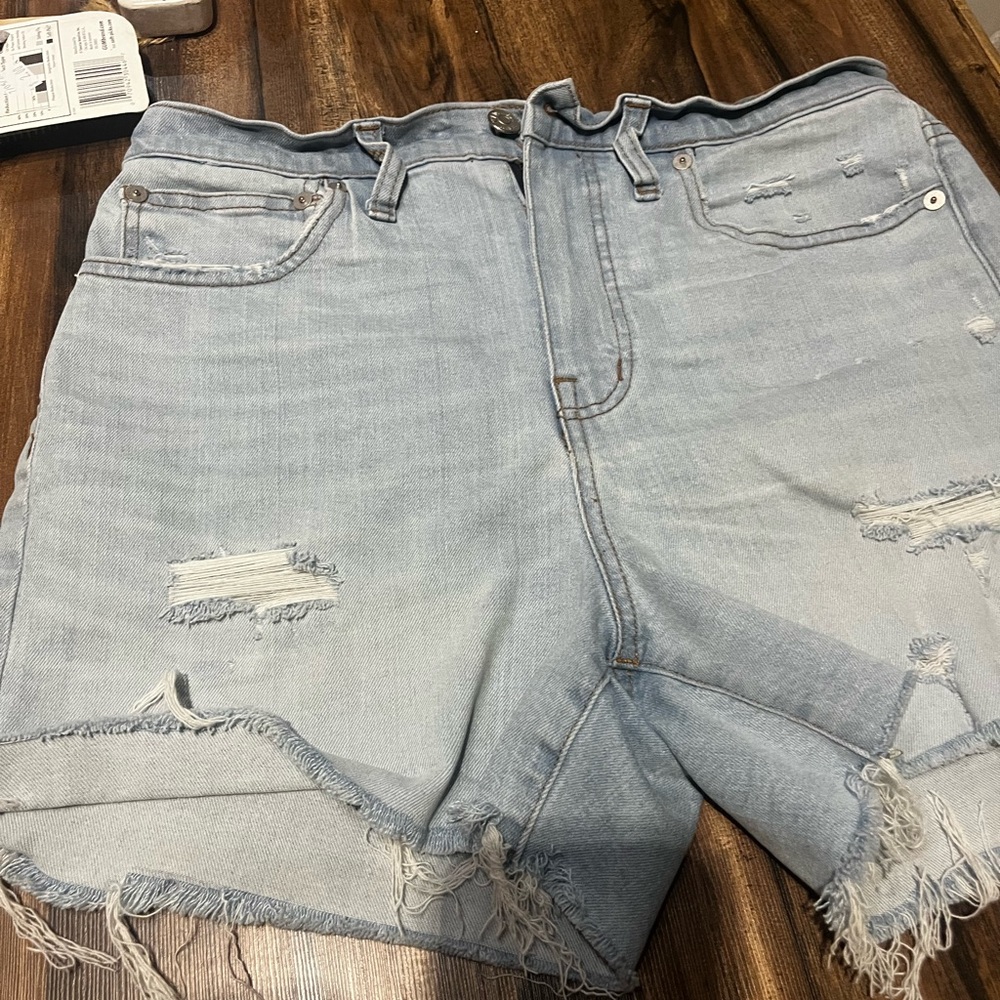 Madewell The Momjean Short in Lansdale Wash size 27